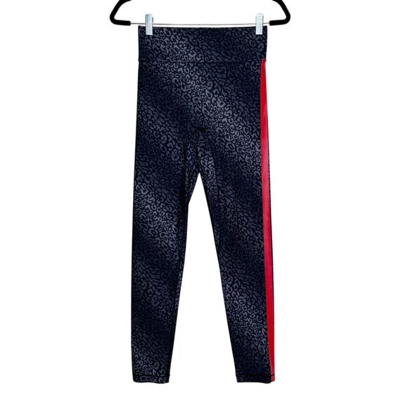 All Access Audio Leggings in Snow Leopard Print Size Small - Picture 3 of 11